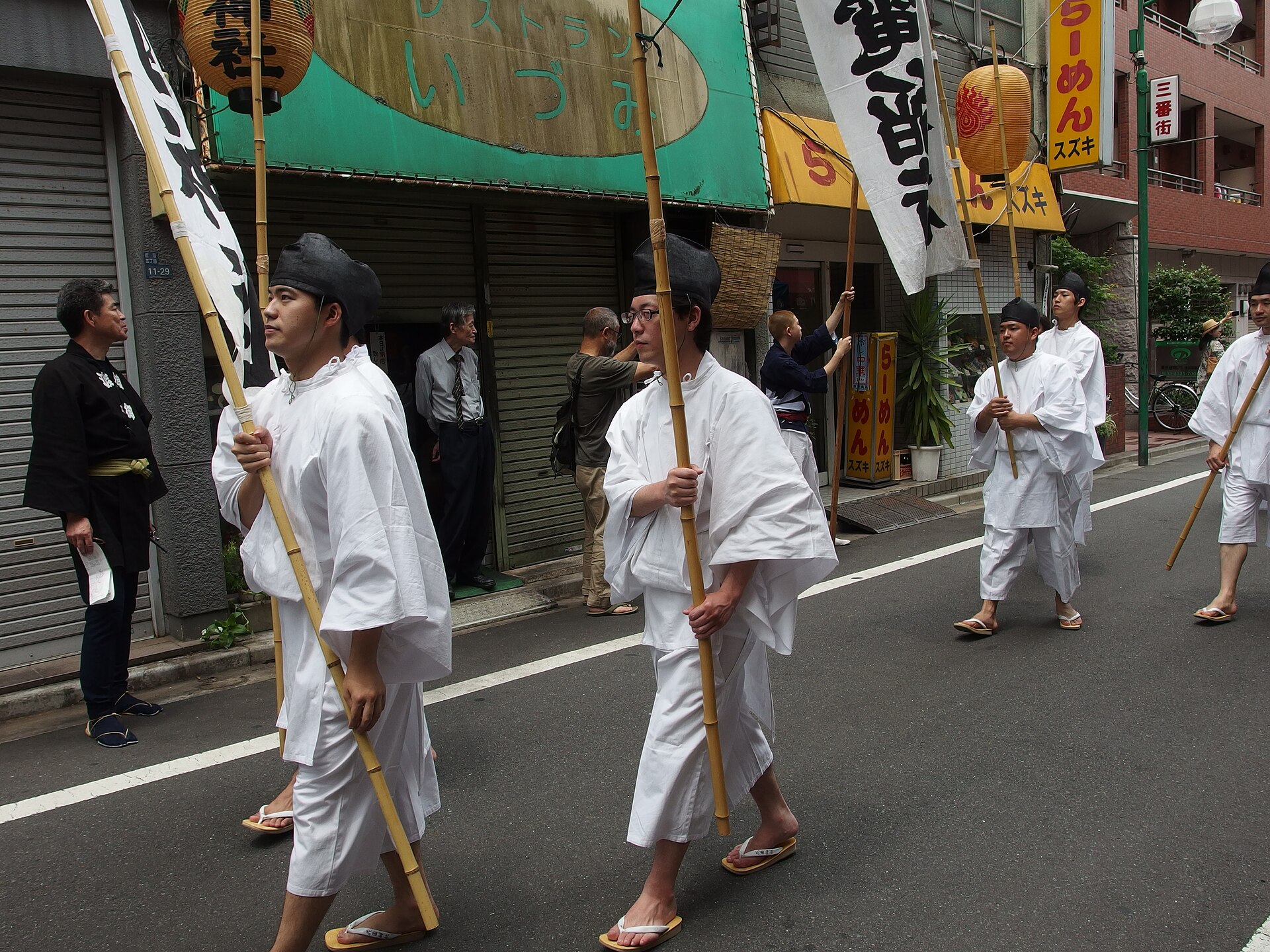 Hanazono Shrine festival lanterns and stalls